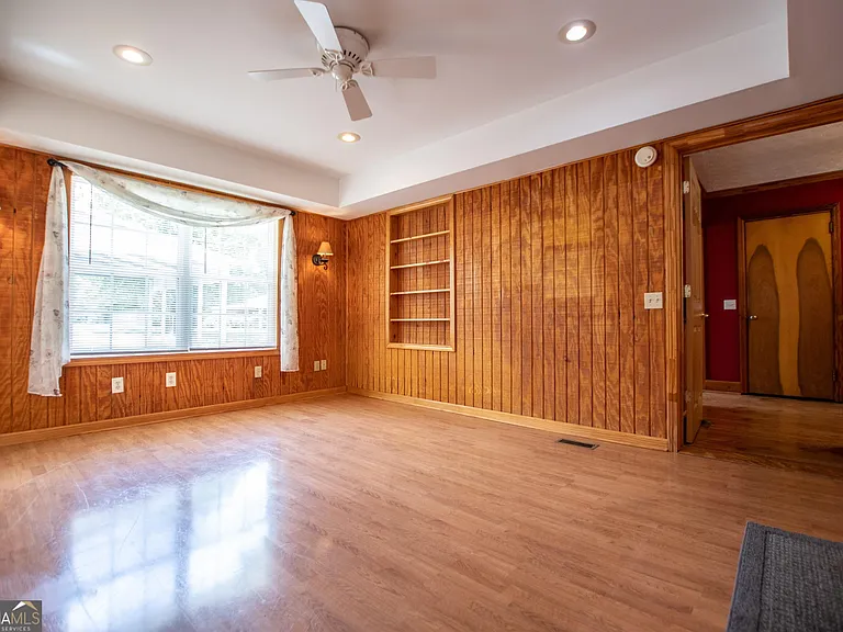 126 N Johnson St — Photo 15