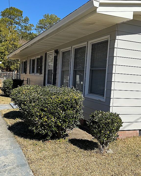 1st image of 1442 N Sherwood Dr