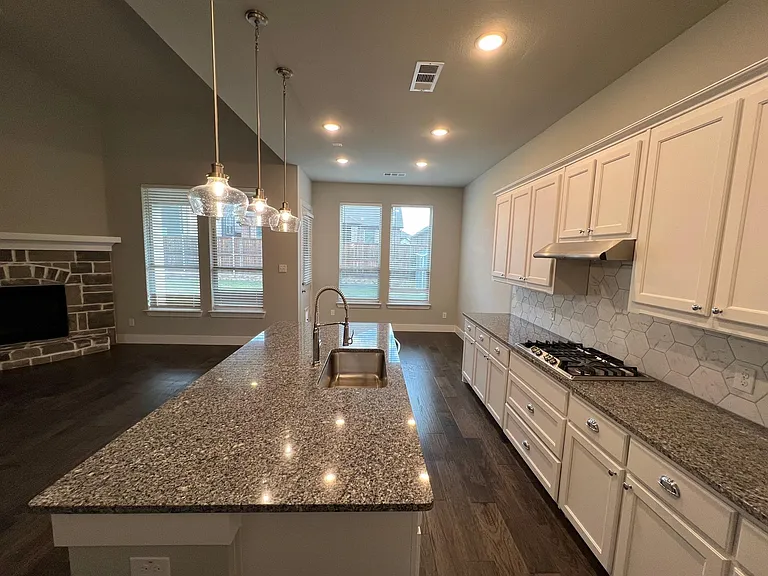 1317 Thrasher Dr — Photo 8