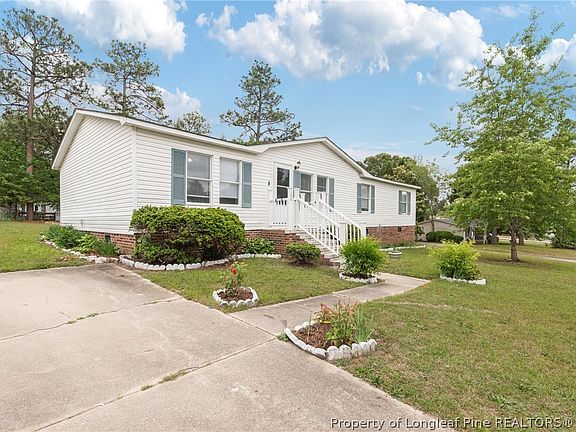 3rd image of 109 Londontown Dr