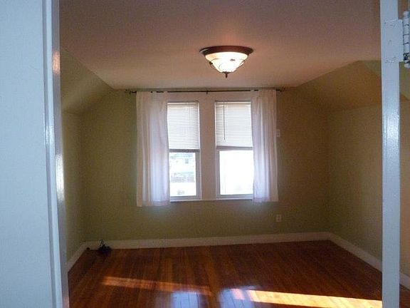 3rd image of 129 Elmwood Ave