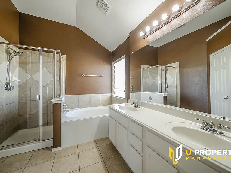 3501 Aldersyde Dr — Photo 25
