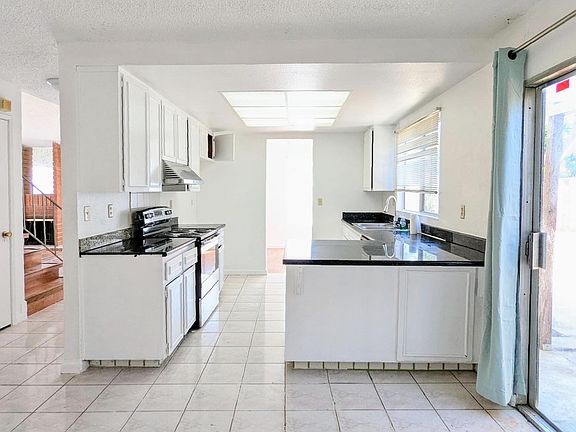 4th image of 1347 Bagely Way