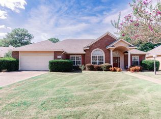 121 Brookside Cir, Clinton, MS 39056