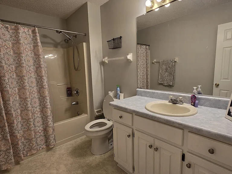 69 Rachel Ave — Photo 5
