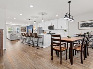 644 Village Dr, New Brighton, MN 55112