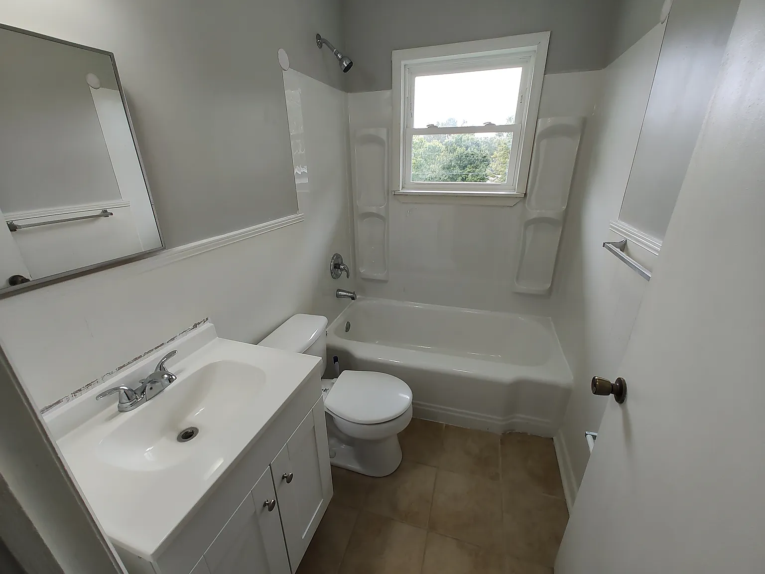 2 bed, 860 sqft, $995 — Photo 1