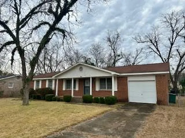 1305 Pinehurst Dr, Albany, GA 31707