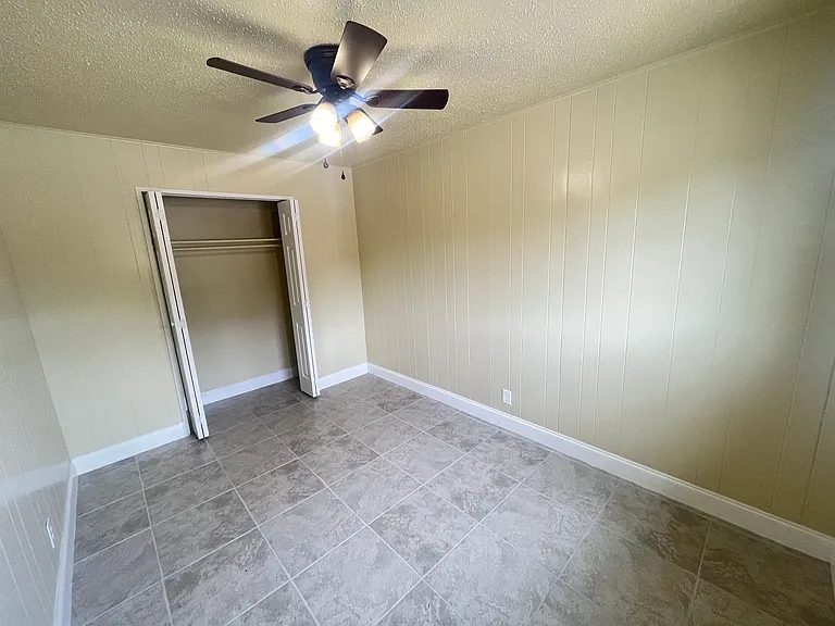 Retama Apartments — Photo 34
