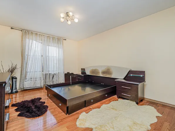 2546 East 13th Street image 15 of 29