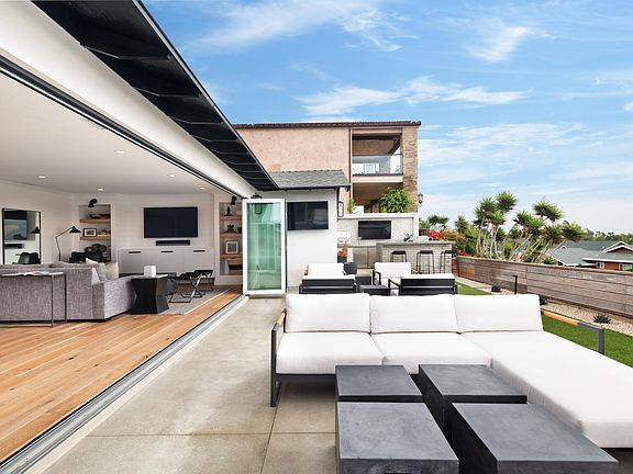 5th image of 4121 Calle Juno