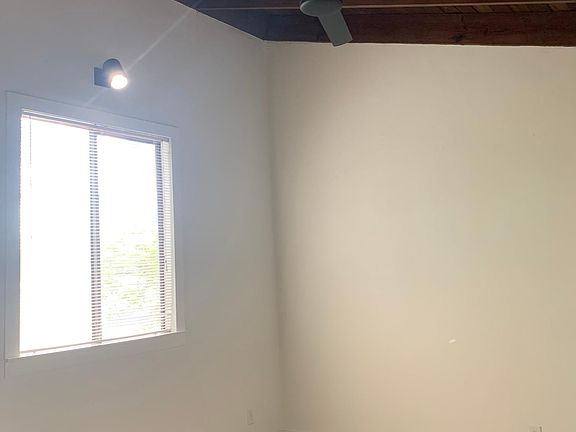 2nd image of 118 W 8th Ave #5