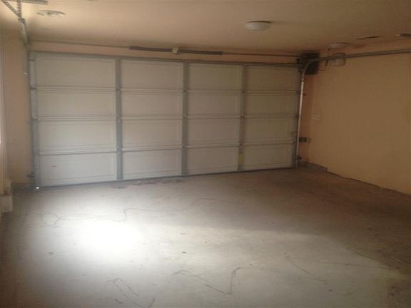 4th image of 2533 N Glenwood Ave