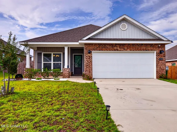 17920 Kelso Dr, Diberville, MS 39540