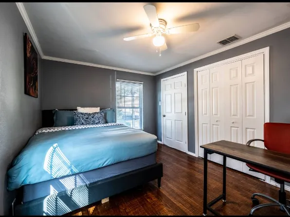 1012 Hilltop Dr, Irving, TX