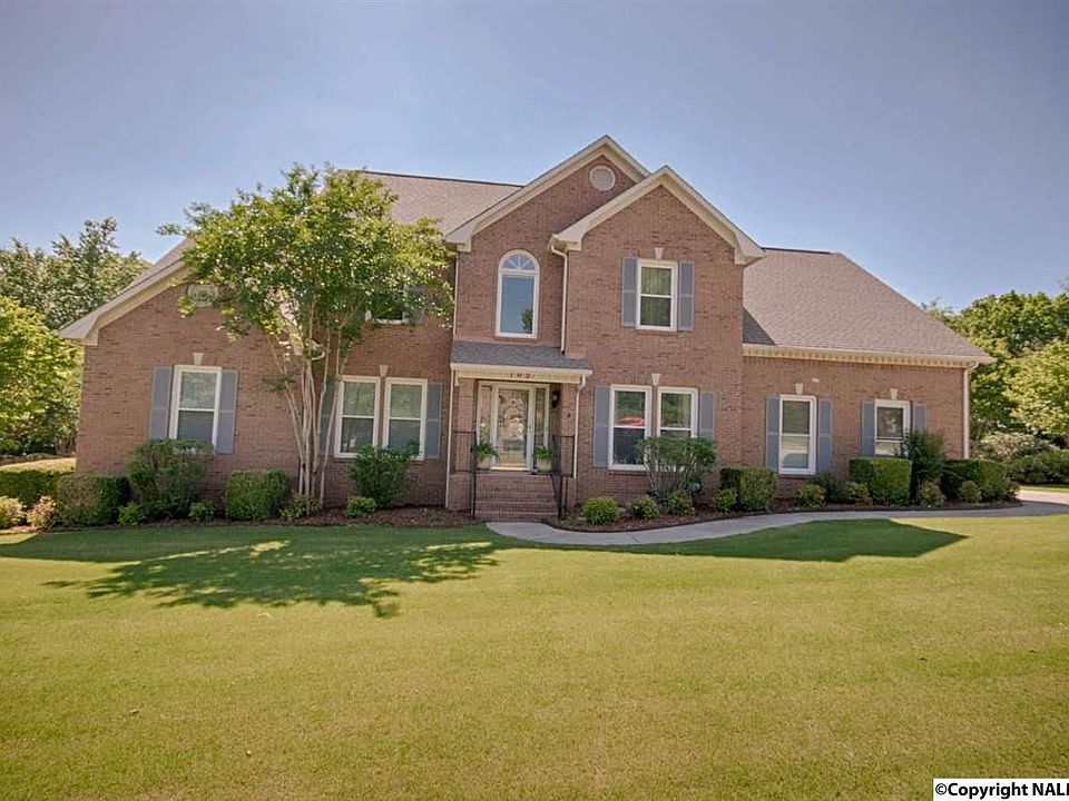 1st image of 102 Danika Dr