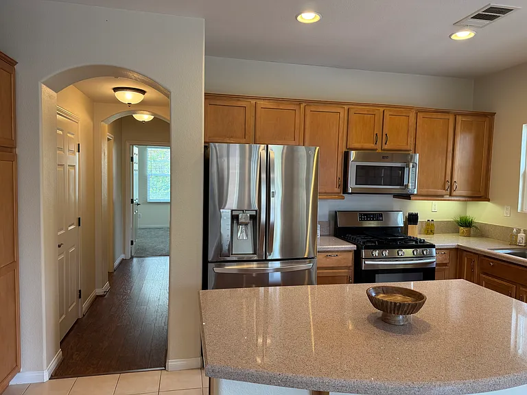 1355 Sky Ridge Ct — Photo 6