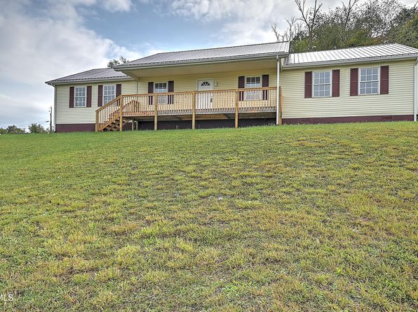 32 Tennessee St, Honaker, VA 24260