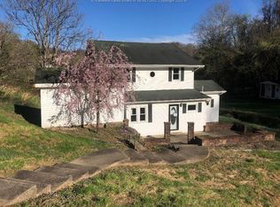173 Old Garretts Creek Rd, Wayne, WV 25570