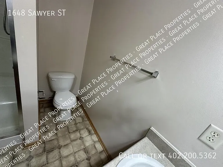 1648 Sawyer St — Photo 15