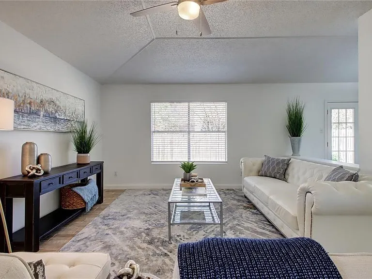 1502 Mayapple St — Photo 5