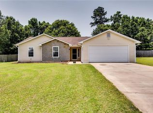 2697 Rosecommons Dr, Hampton, GA 30228