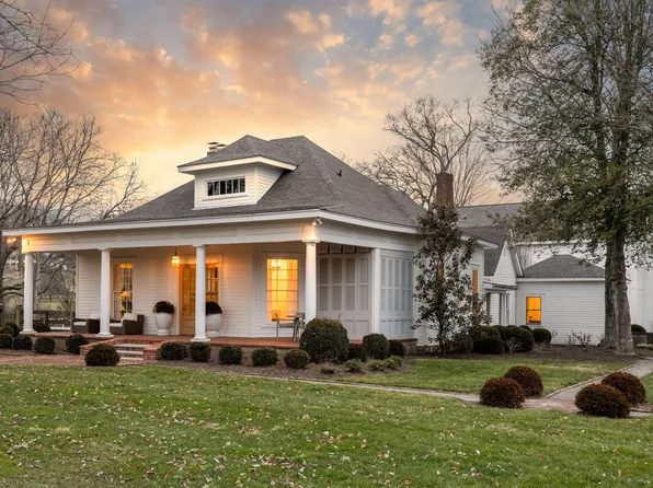 1821 Cayce Springs Rd, Thompsons Station, TN 37179