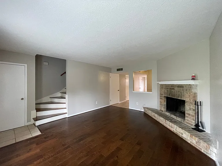 2700 N 16th St #2 — Photo 2