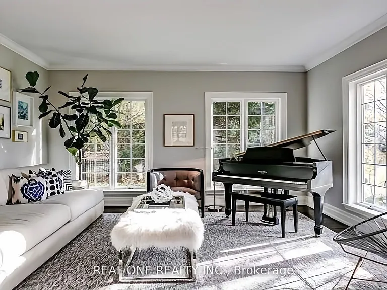 1171 Westdale Rd — Photo 4