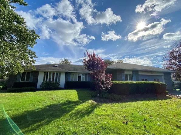 204 Kennedy Dr, Horseheads, NY 14845