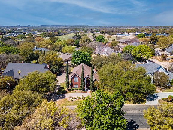3rd image of 5605 Columbine Ln