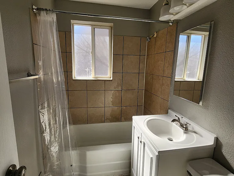 1308 Moline St — Photo 15