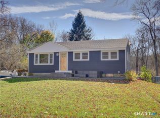 38 Pond Dr, North Stonington, CT 06359