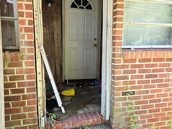 3rd image of 27484 Blueberry Dr