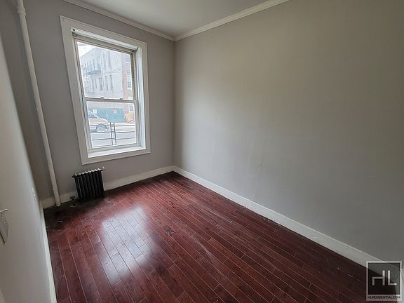 3rd image of 646 Miller Ave APT 1F