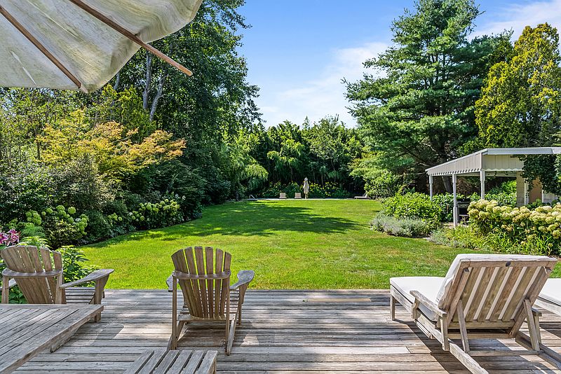 27 Moses Ln, Southampton, NY 11968 | Out East