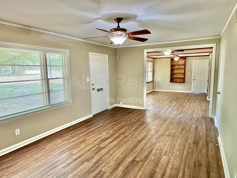 804 Hillman St — Photo 10
