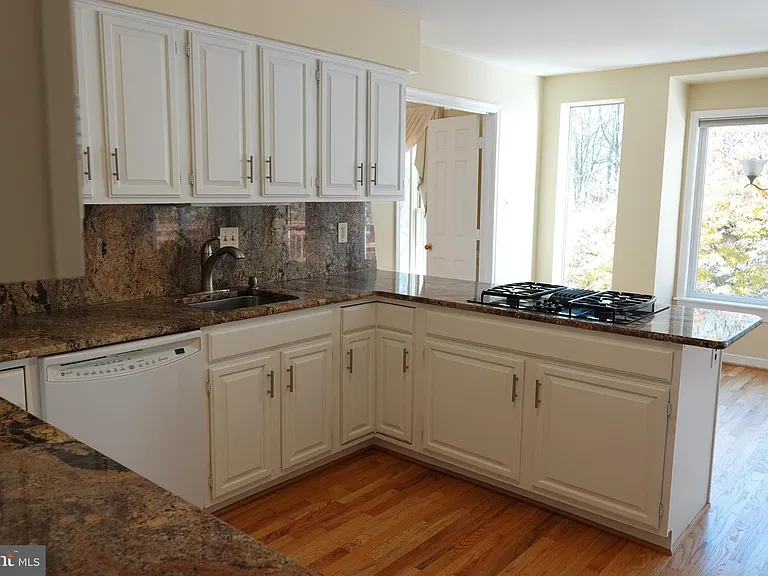 10295 Dunn Meadow Rd — Photo 10