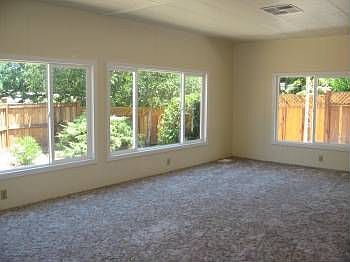 5th image of 55 Sherwood Cir