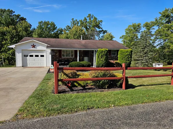 1319 Robinwood Dr, Clarion, PA 16214