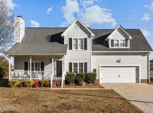 632 Huff Dr, Winterville, NC 28590