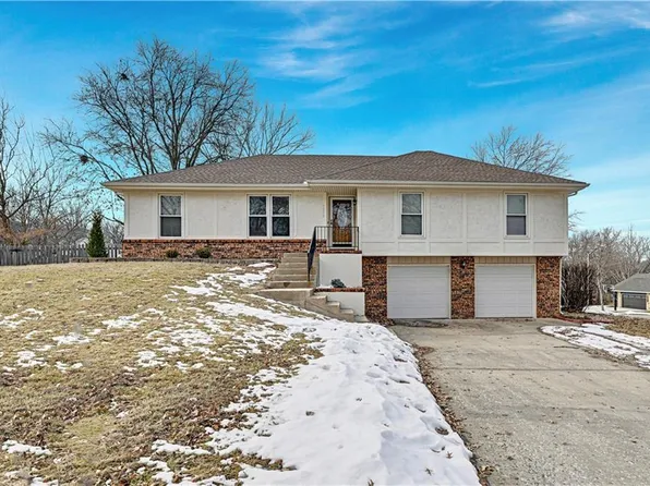 7330 Long Ave, Shawnee, KS 66216