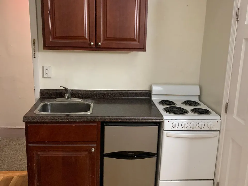 51 S Huntington Ave #305