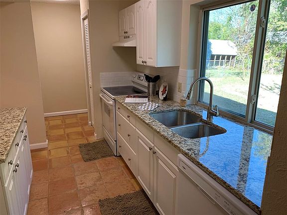 3rd image of 5316 Parkview Dr