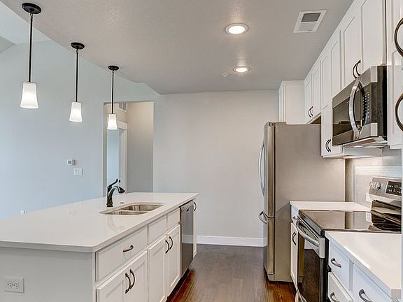 2nd image of 827 Schlagel St #7