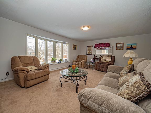 4th image of 1004 W Reed St