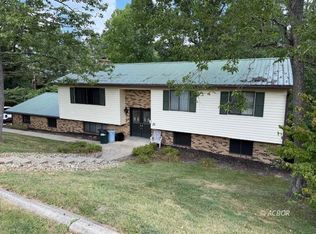 31 Angela Dr, Athens, OH 45701