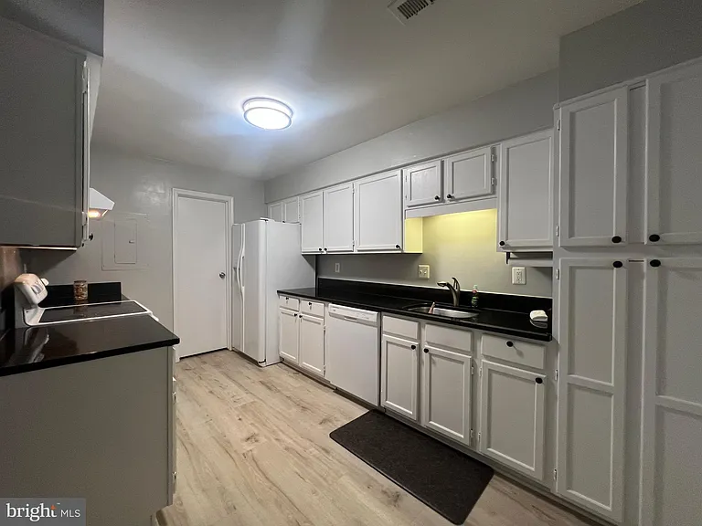10448 Rapidan Ln — Photo 6