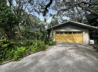 1002 Bayvista Dr, Tarpon Springs, FL 34689
