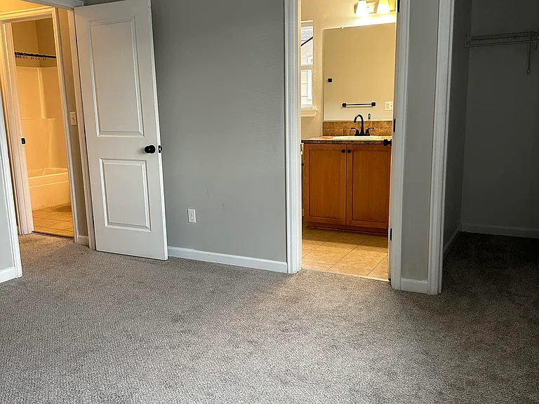 8730 SE Steele St — Photo 11